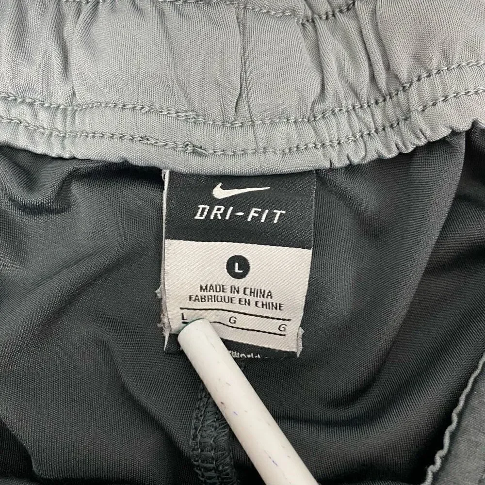 Nike youth boys L dri fit pull on athletic shorts grey